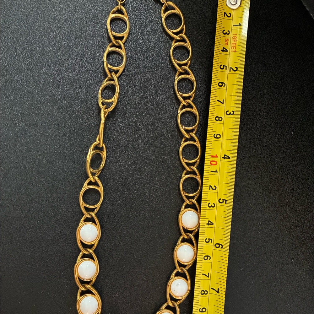 Elegant Gold and White Necklace